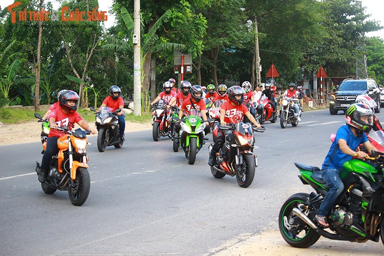 Hang tram xe moto khung do ve “chao lua” Quang Tri-Hinh-14